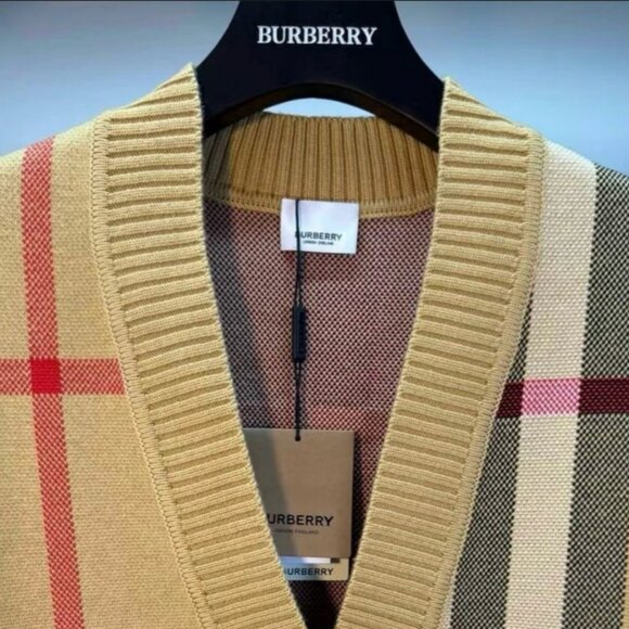 Burberry SS22 check jacquard V-neck s - Picture 5 of 5